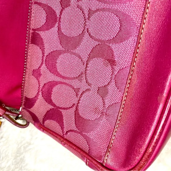 SOLD 💖 Vintage Y2K Barbie Coach Demi Purse in Pink 💖 - Picture 4 of 10